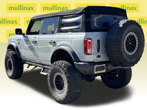 Used 2022 Ford Bronco Black Diamond image 9