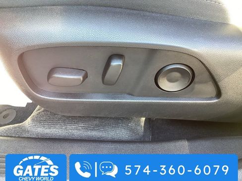 Used 2025 Chevrolet Equinox LT w/ Convenience Package II AWD/4WD image 16