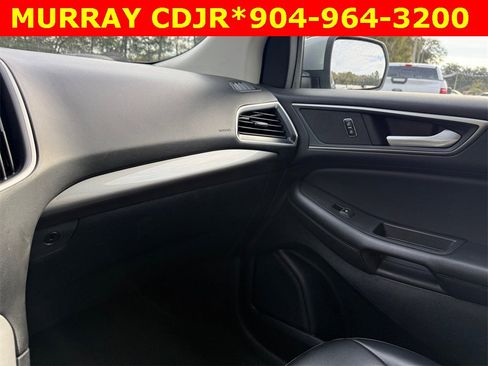 Used 2023 Ford Edge SEL image 25