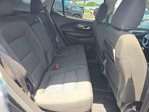 Used 2023 GMC Terrain SLE w/ Driver Convenience Package AWD/4WD image 18