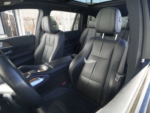 Used 2024 Mercedes-Benz GLS 580 4MATIC image 20