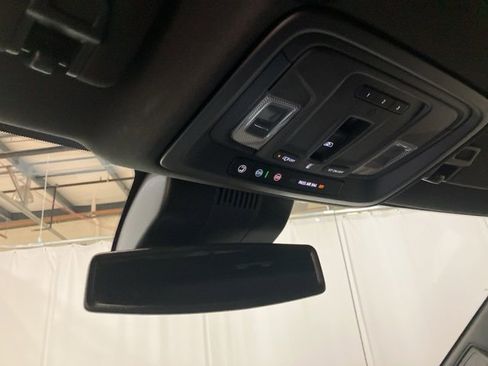 Used 2025 Chevrolet Silverado 1500 ZR2 image 19