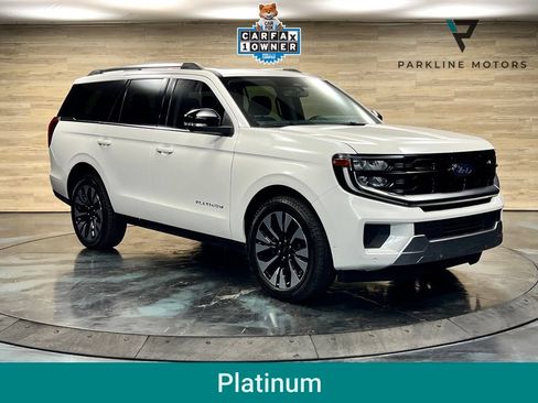 Used 2025 Ford Expedition Platinum w/ Driver's Package AWD/4WD image 1