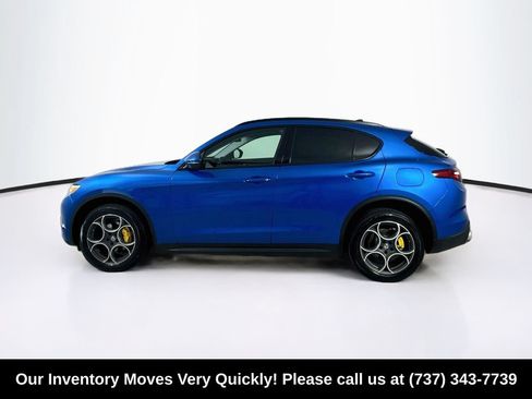 Used 2018 Alfa Romeo Stelvio Sport w/ Quick Order Package 22J Sport AWD/4WD image 4