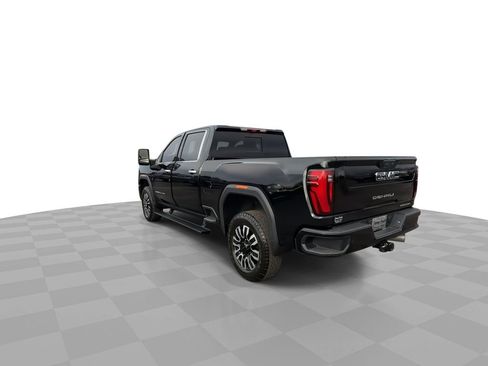 Certified 2025 GMC Sierra 2500 Denali Ultimate w/ Max Trailering Package image 7