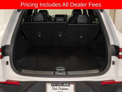 Used 2022 Genesis GV70 3.5T Sport w/ Sport Advanced Package AWD/4WD image 6