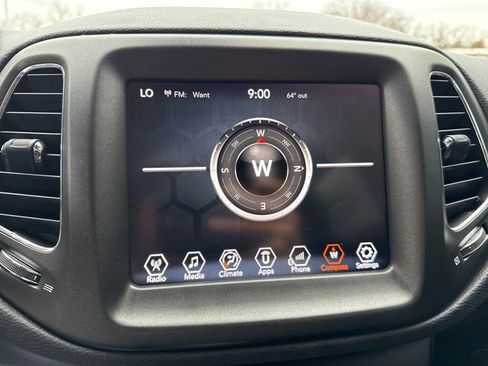 Used 2018 Jeep Compass Trailhawk image 19