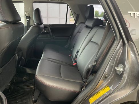 Used 2023 Toyota 4Runner TRD Off-Road Premium w/ Moonroof Package AWD/4WD image 10