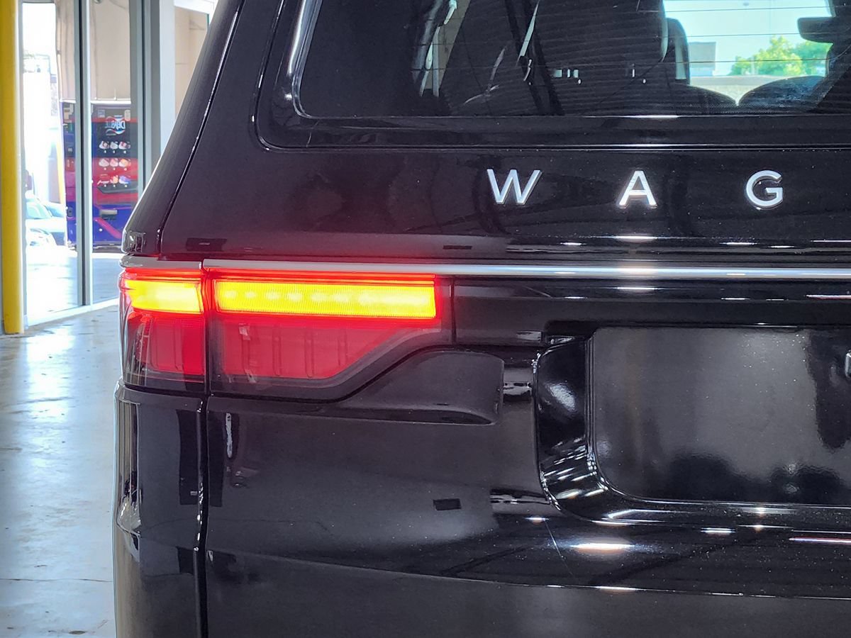 Used 2022 Jeep Wagoneer Series III w/ Premium Group I AWD/4WD image 20