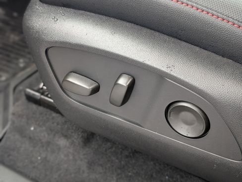 New 2026 Chevrolet Traverse Z71 w/ LPO, Floor Liner Package image 25