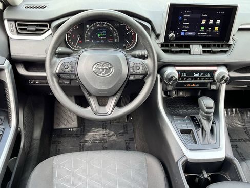 Used 2025 Toyota RAV4 XLE w/ Convenience Package FWD image 10