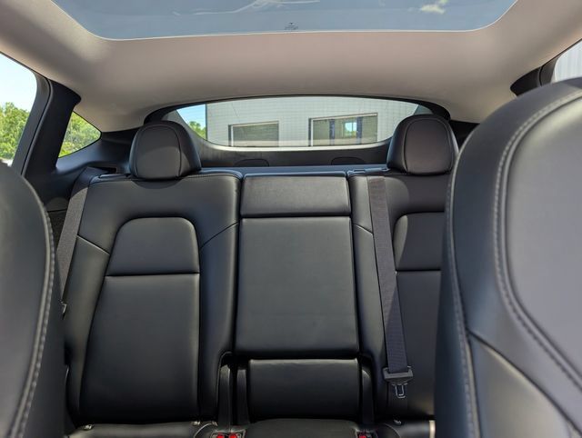 Used 2023 Tesla Model Y Long Range AWD/4WD image 18