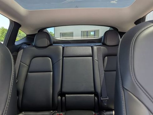 Used 2023 Tesla Model Y Long Range AWD/4WD image 18