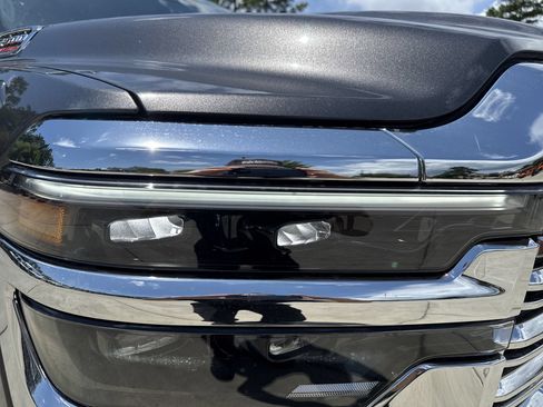 Used 2025 RAM 2500 Laramie AWD/4WD image 10