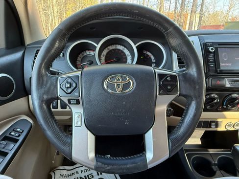 Used 2015 Toyota Tacoma PreRunner w/ SR5 Package image 25