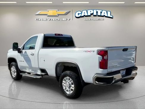 Used 2024 Chevrolet Silverado 2500 LT w/ Convenience Package AWD/4WD image 5
