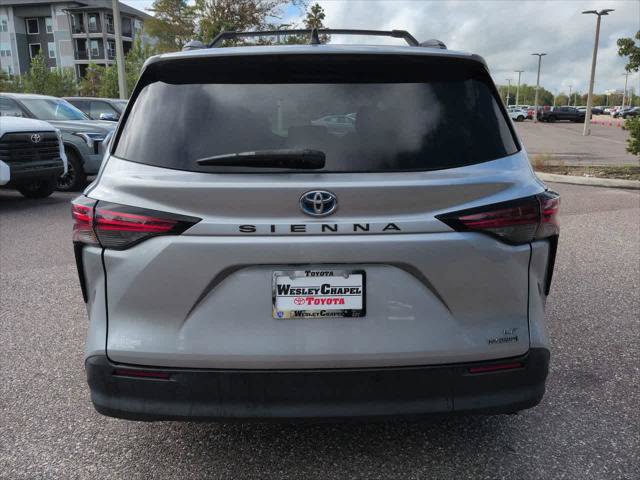 Certified 2022 Toyota Sienna LE FWD image 5