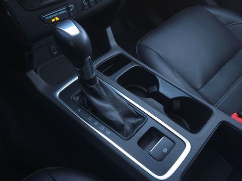 Used 2017 Ford Escape Titanium w/ Equipment Group 301A image 18