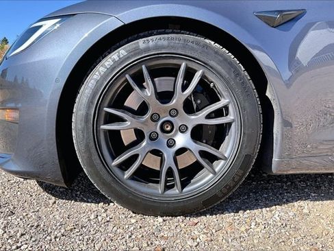 Used 2022 Tesla Model S Plaid AWD/4WD image 30