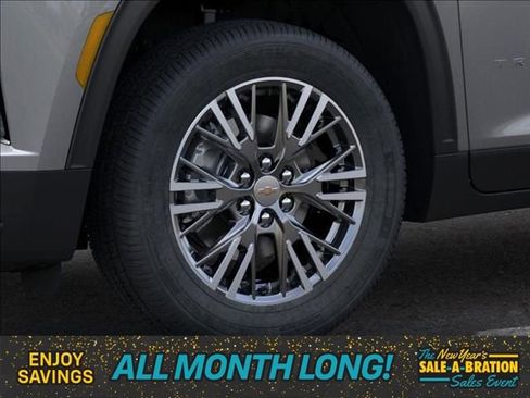 New 2026 Chevrolet Traverse LT image 9