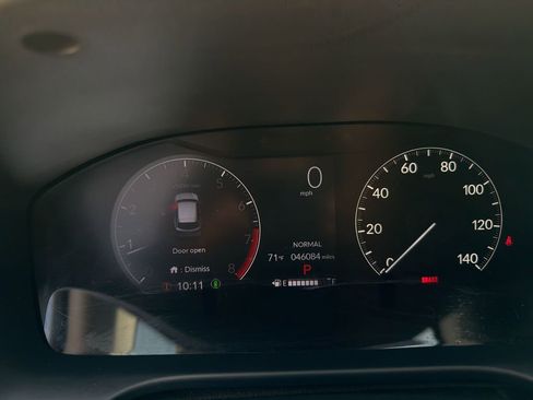 Used 2024 Honda HR-V EX-L image 10