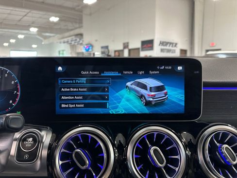 Used 2021 Mercedes-Benz GLB 250 w/ Premium Package image 33