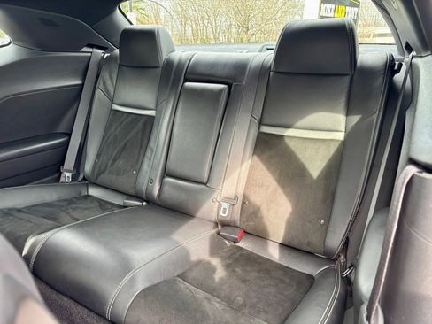 Used 2014 Dodge Challenger R/T image 13