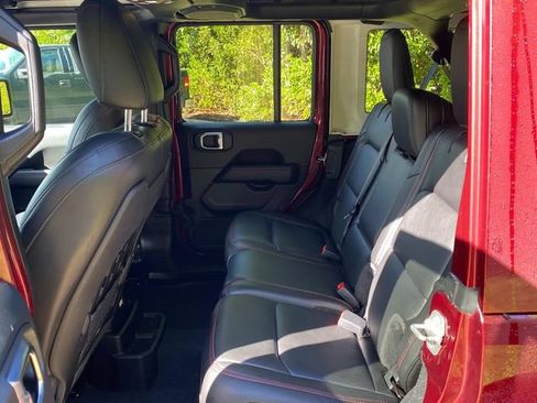 Used 2021 Jeep Wrangler Unlimited Rubicon AWD/4WD image 9