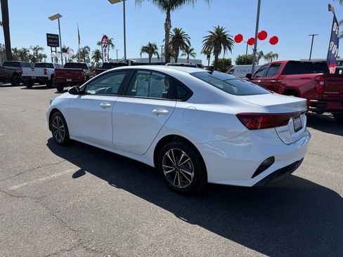 Used 2024 Kia Forte LXS FWD image 4