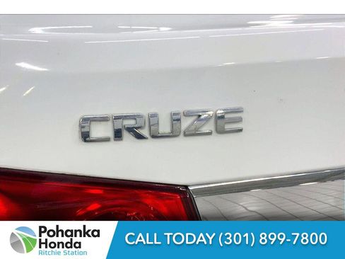 Used 2014 Chevrolet Cruze LS image 7