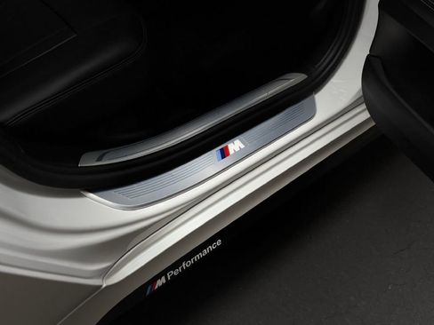 Used 2017 BMW 750i xDrive image 30