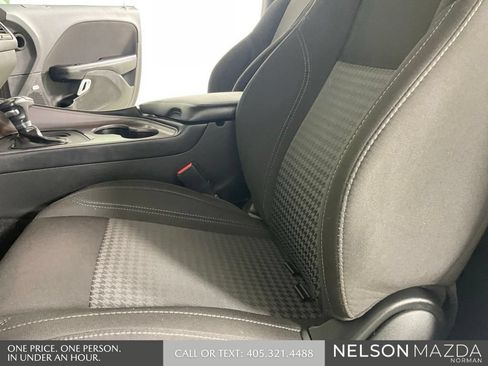 Used 2023 Dodge Challenger SXT RWD image 18
