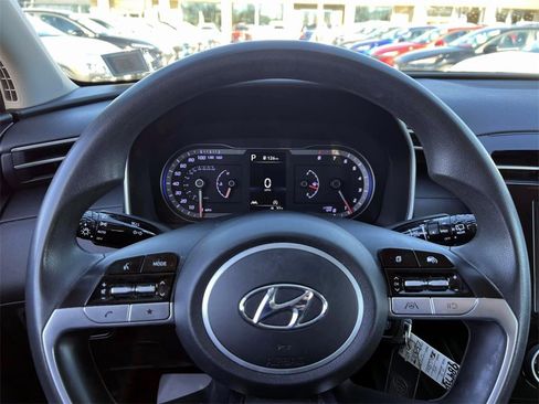 Certified 2022 Hyundai Tucson SE image 29