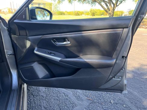 Used 2023 Nissan Sentra SR w/ Midnight Edition Package image 19