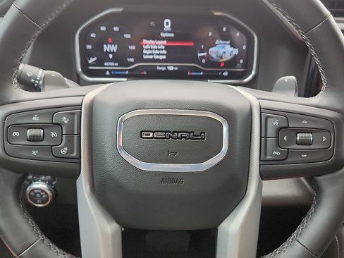 Used 2024 GMC Sierra 1500 Denali AWD/4WD image 25