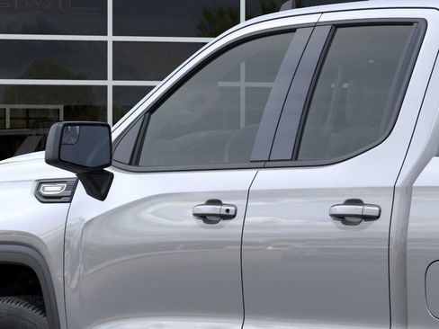 New 2025 GMC Sierra 1500 Elevation image 12