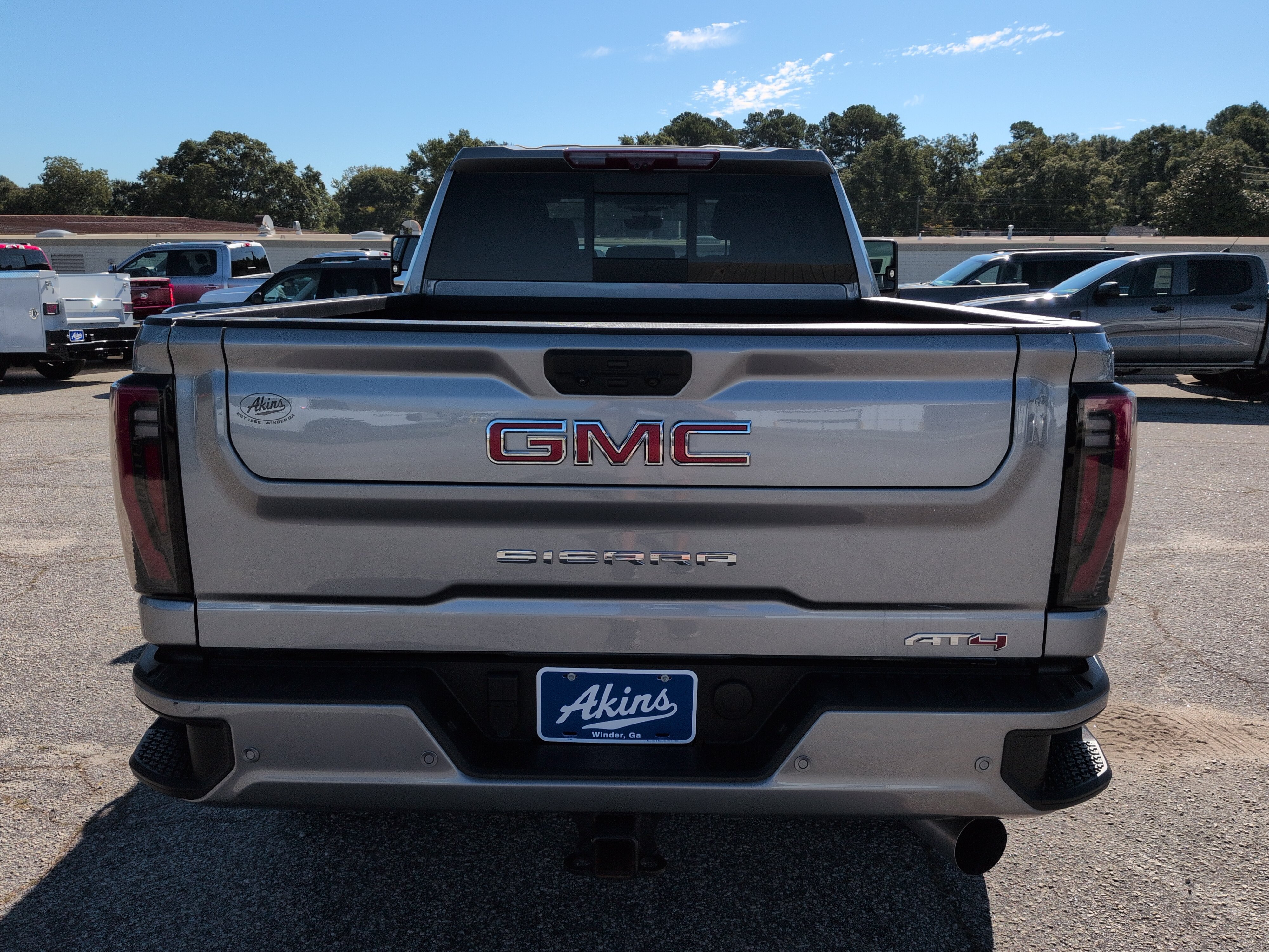 Used 2025 GMC Sierra 2500 AT4 w/ AT4 Premium Plus Package AWD/4WD image 4