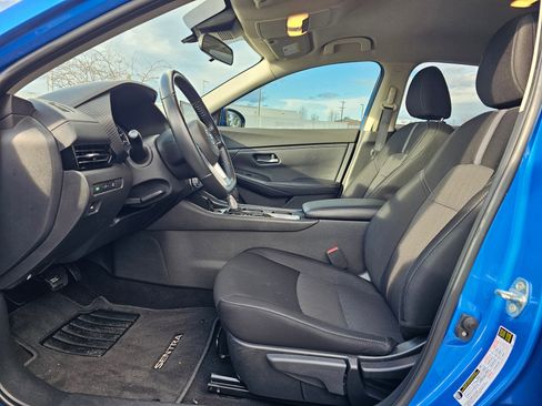 Used 2022 Nissan Sentra SV w/ Trunk Package image 11