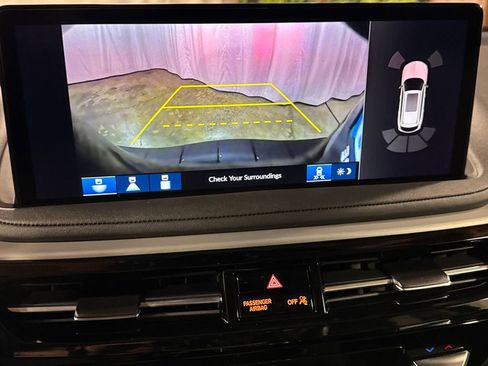 Used 2025 Acura MDX SH-AWD w/ Technology Package image 31