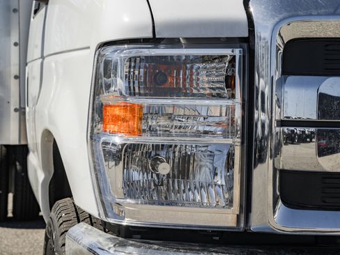 New 2026 Ford E-450 and Econoline 450 Super Duty w/ Power Equipment Group RWD image 13