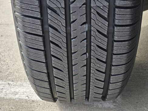 Used 2020 Toyota RAV4 XLE image 11