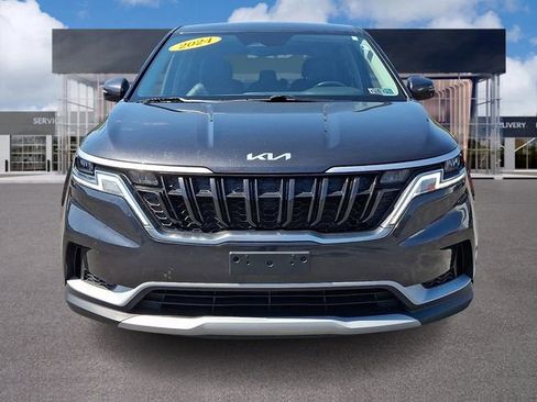 Used 2024 Kia Carnival LX FWD image 2