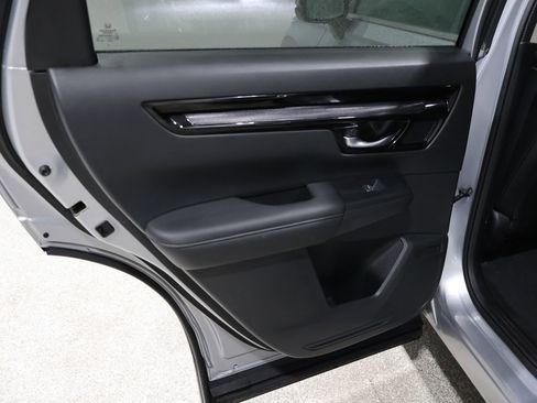 Used 2025 Honda CR-V EX-L image 17