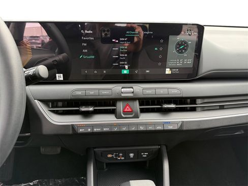 New 2025 Kia K4 LXS image 11