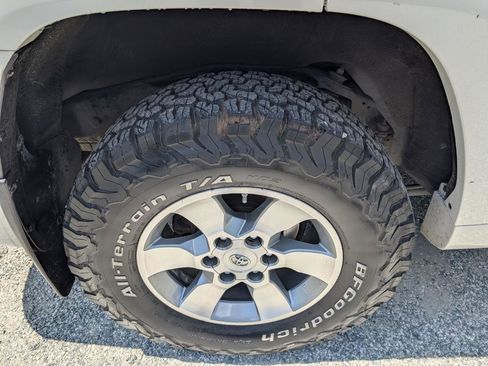 Used 2011 Toyota 4Runner SR5 AWD/4WD image 6