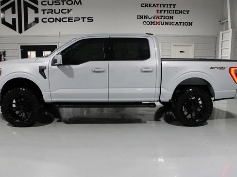 Used 2022 Ford F150 Lariat w/ Equipment Group 502A High AWD/4WD image 6