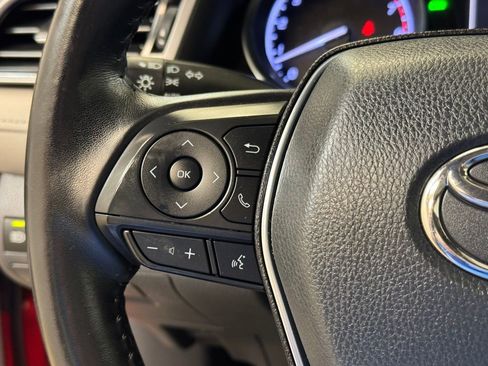 Used 2020 Toyota Camry SE w/ Convenience Package image 29