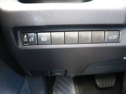 Used 2025 Toyota RAV4 XLE image 25