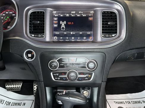 Used 2018 Dodge Charger R/T Scat Pack RWD image 15