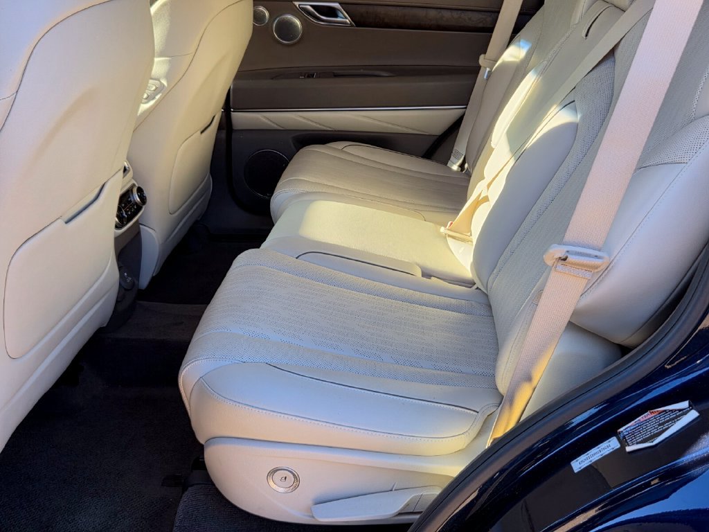 Used 2021 Genesis GV80 2.5T w/ Prestige Package 04 AWD/4WD image 13